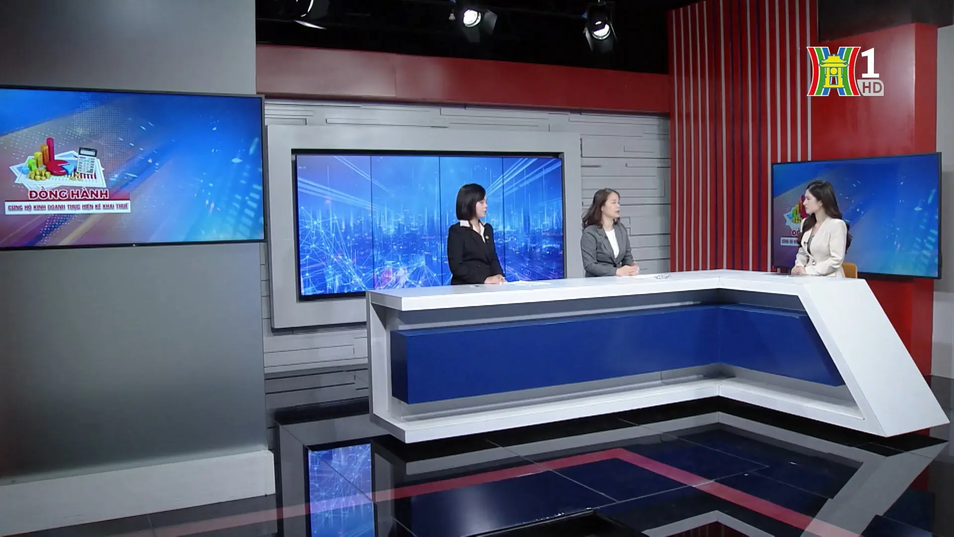 Đồng hành cùng hộ kinh doanh thực hiện kê khai thuế | Góc nhìn Hà Nội | 17/12/2025